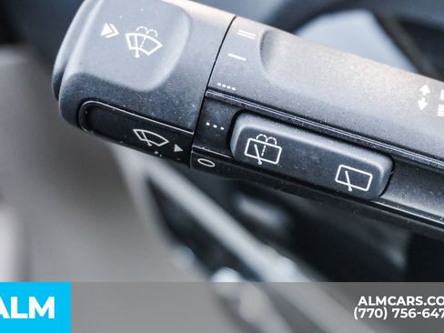 Used 2025 Mercedes-Benz GLA 250 4MATIC image 37