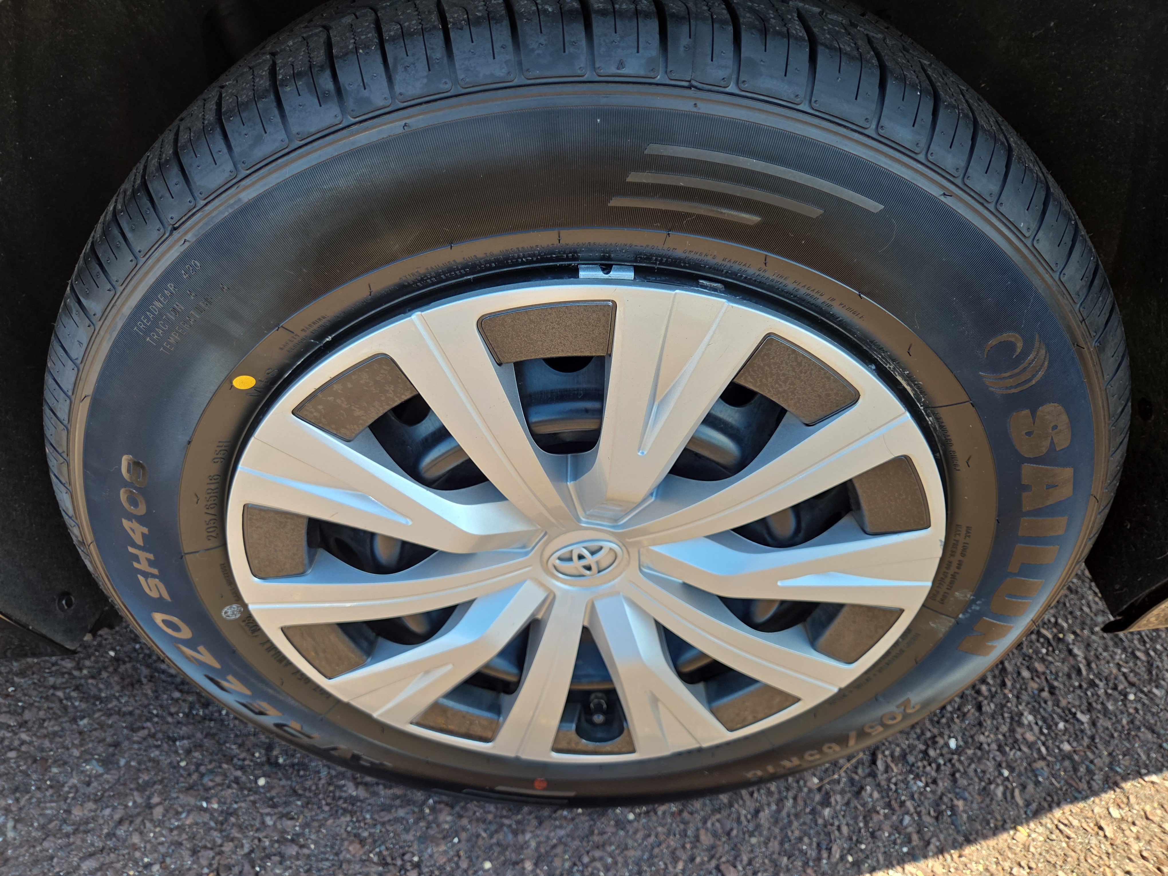 Certified 2020 Toyota Camry LE FWD image 11