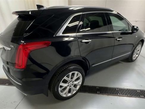 Used 2018 Cadillac XT5 Luxury w/ Driver Awareness Package image 8