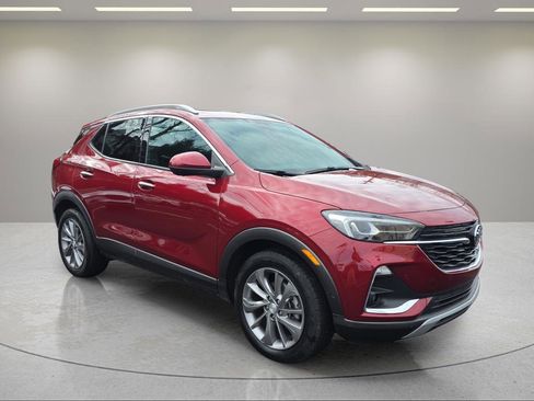 Used 2022 Buick Encore GX Essence w/ Advanced Technology Package image 4