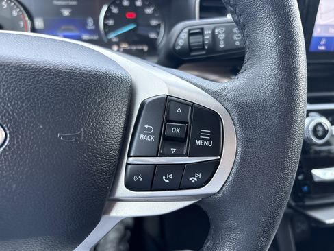 Used 2024 Ford Explorer Limited image 24