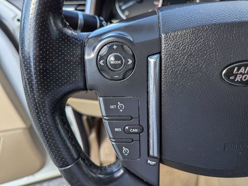 Used 2013 Land Rover Range Rover Sport HSE AWD/4WD image 15