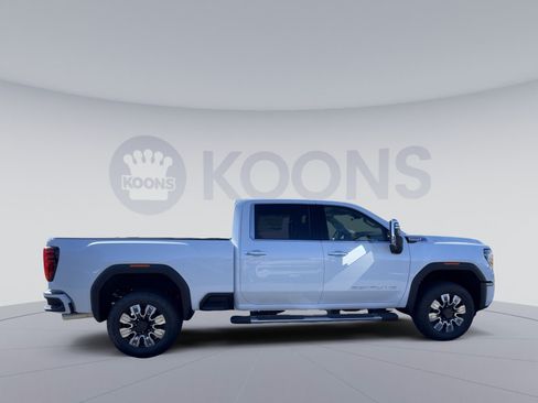 New 2026 GMC Sierra 2500 Denali w/ Denali Reserve Package AWD/4WD image 8