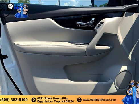 Used 2020 Nissan Rogue Sport SV AWD/4WD image 18