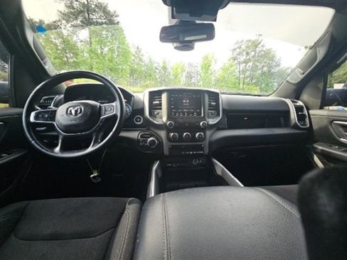 Used 2019 RAM 1500 Big Horn AWD/4WD image 4