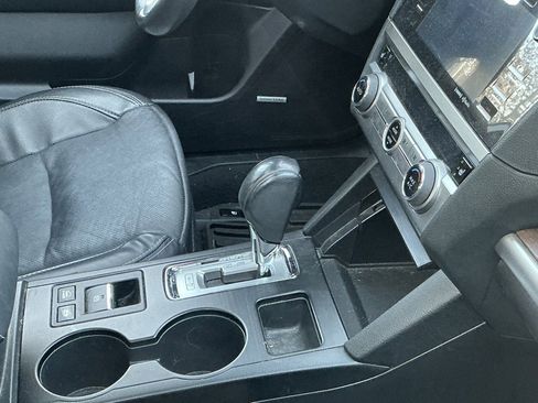 Used 2017 Subaru Outback 2.5i Limited w/ Popular Package #5 image 7