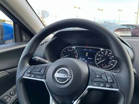 Used 2025 Nissan Sentra SV image 25