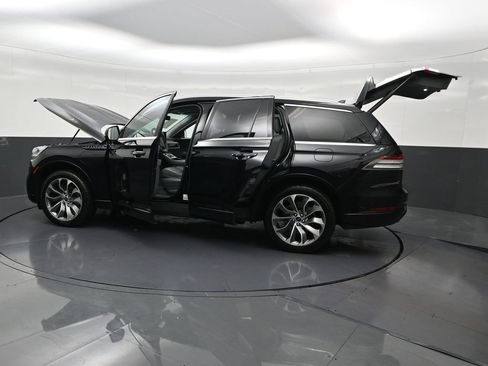 Used 2021 Lincoln Aviator Grand Touring w/ Equipment Group 301A AWD/4WD image 34