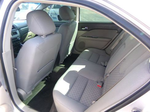 Used 2011 Ford Fusion SEL image 27