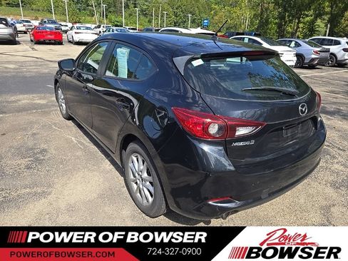 Used 2017 MAZDA MAZDA3 Sport FWD image 7