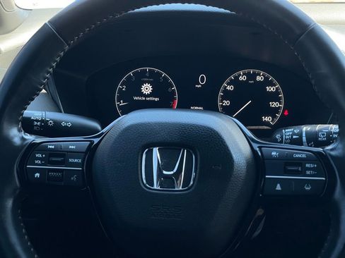 Certified 2025 Honda HR-V Sport image 11