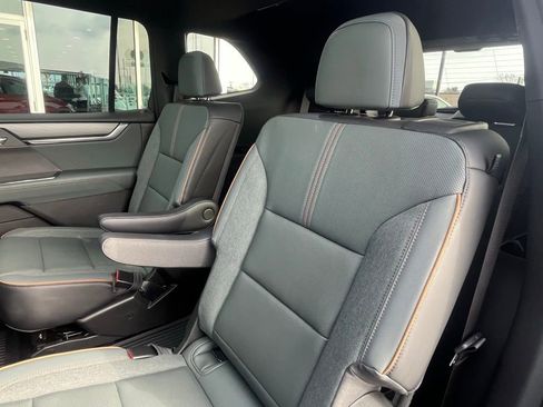 Used 2026 GMC Acadia AT4 w/ Super Cruise Package image 44