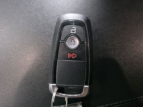 Used 2024 Ford Edge SEL image 35