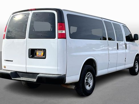 Used 2019 Chevrolet Express 3500 LS image 2