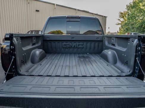 Used 2018 GMC Sierra 1500 SLT AWD/4WD image 16