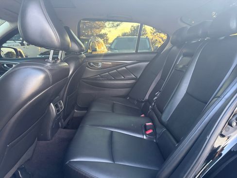 Used 2018 INFINITI Q50 Luxe w/ Essential Package (3.0T Luxe) AWD/4WD image 16