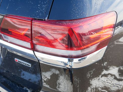 Used 2022 Volkswagen Atlas SE image 17