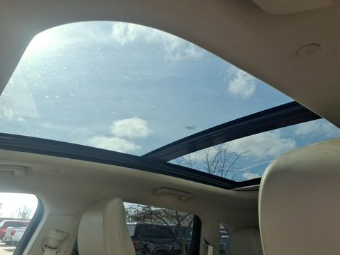 Certified 2022 Lincoln Nautilus Reserve w/ Equipment Group 201A image 14