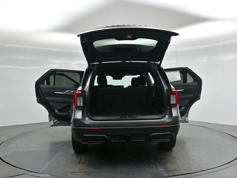 New 2026 Ford Explorer ST-Line w/ ST-Line Street Pack image 36