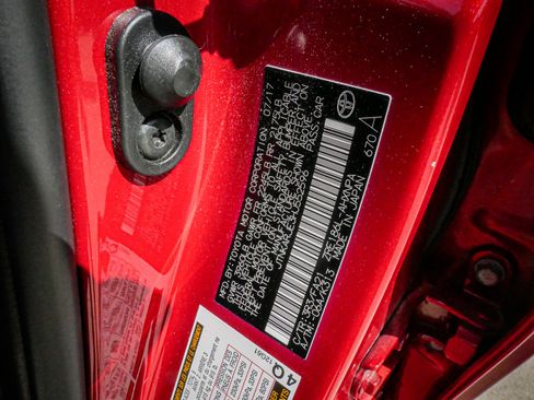 Used 2017 Toyota Corolla iM image 33