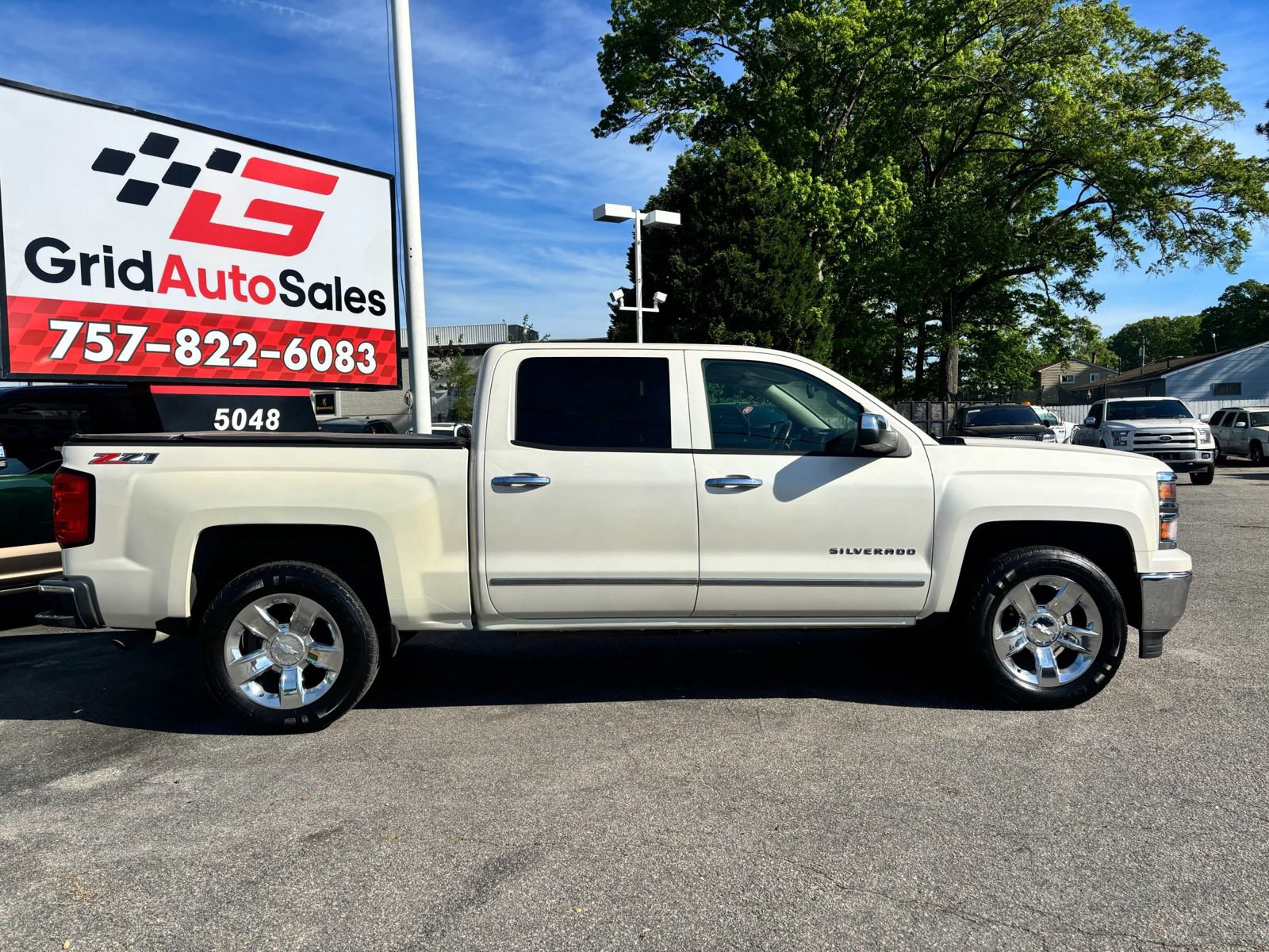 Used 2014 Chevrolet Silverado 1500 LTZ Z71 AWD/4WD image 2