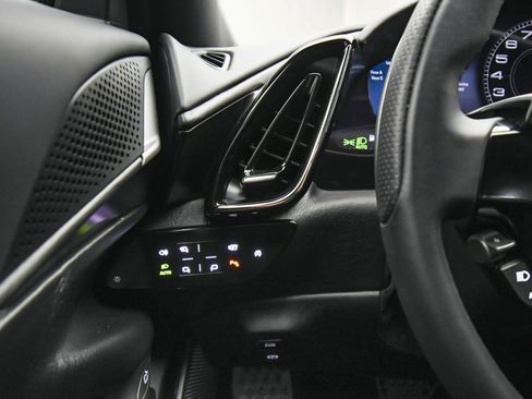 Used 2023 Ferrari Roma image 38