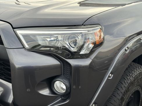 Used 2018 Toyota 4Runner SR5 Premium AWD/4WD image 13