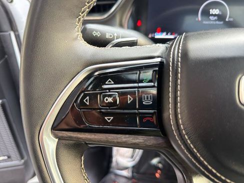 Used 2024 Jeep Grand Cherokee Overland AWD/4WD image 22