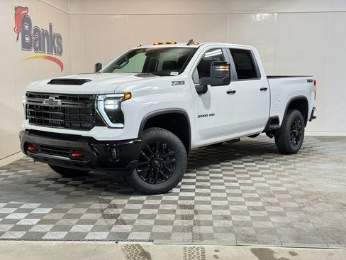 New 2026 Chevrolet Silverado 2500 LT w/ Trail Boss Package AWD/4WD image 2