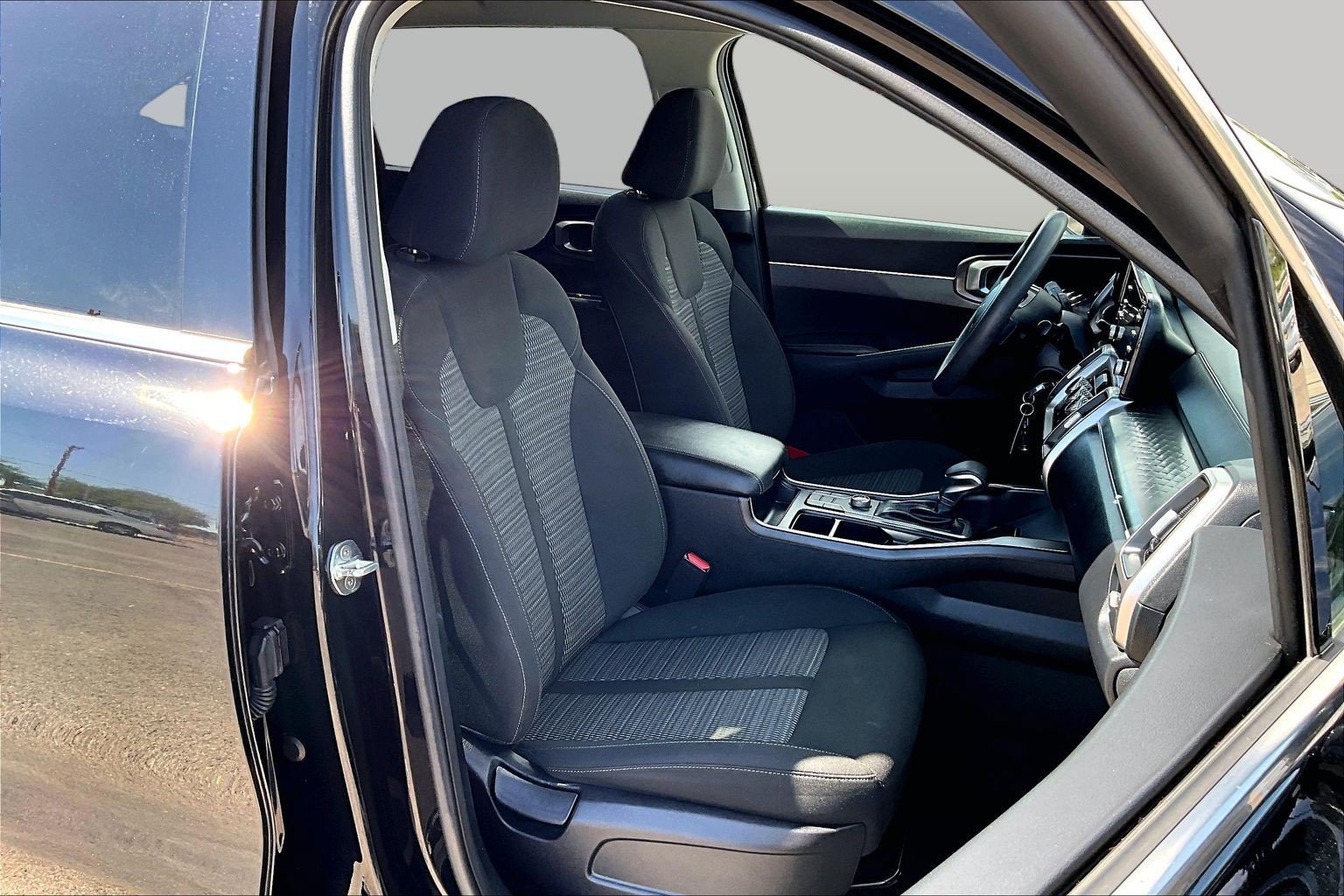Used 2022 Kia Sorento LX FWD image 7