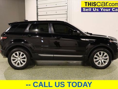 Used 2019 Land Rover Range Rover Evoque SE image 8