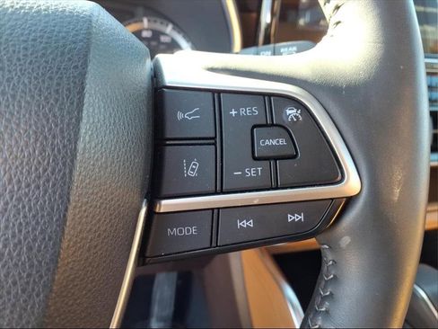 Certified 2022 Toyota Highlander Platinum image 26