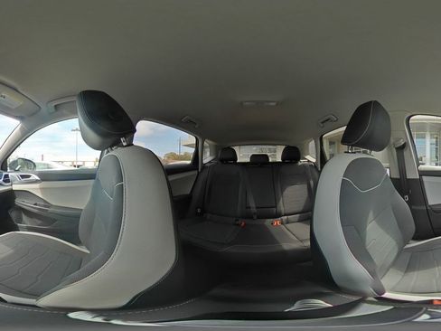 Used 2025 Volkswagen Taos SE image 48