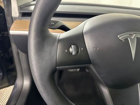 Used 2023 Tesla Model 3 Standard Range image 15