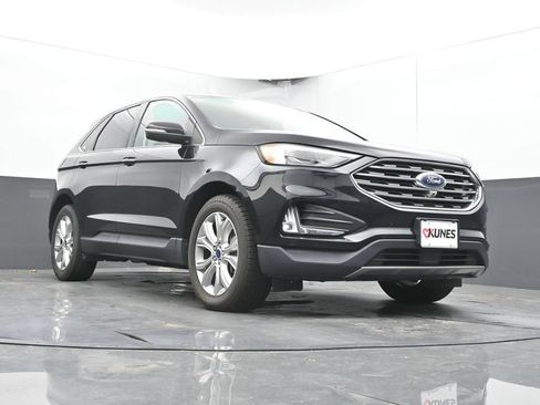 Used 2022 Ford Edge Titanium w/ Equipment Group 301A AWD/4WD image 31