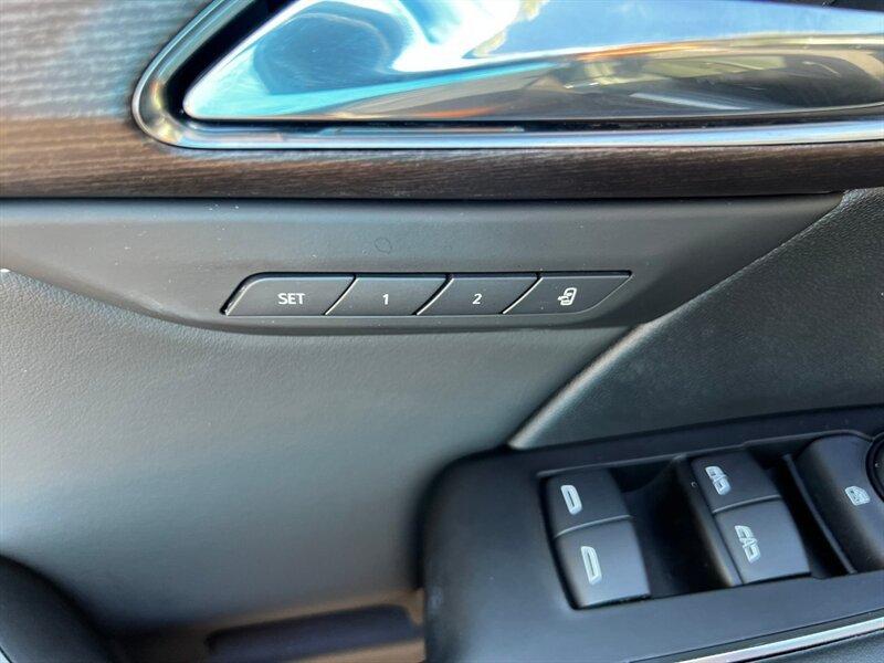 Used 2023 Buick Envision Avenir AWD/4WD image 23