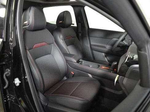 New 2026 Nissan Kicks SR w/ SR Premium Package AWD/4WD image 33