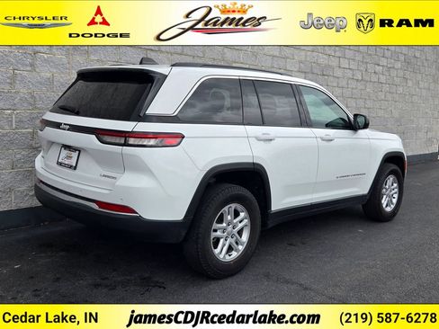 Used 2024 Jeep Grand Cherokee Laredo w/ Luxury Tech Group I AWD/4WD image 5