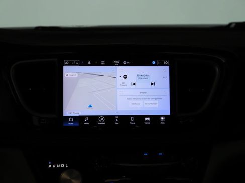 Used 2022 Chrysler Pacifica Touring-L w/ Uconnect Theater Family Group AWD/4WD image 20
