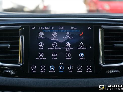 Used 2018 Chrysler Pacifica Touring Plus FWD image 14