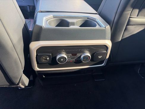 Used 2022 Ford Expedition Max Limited AWD/4WD image 18