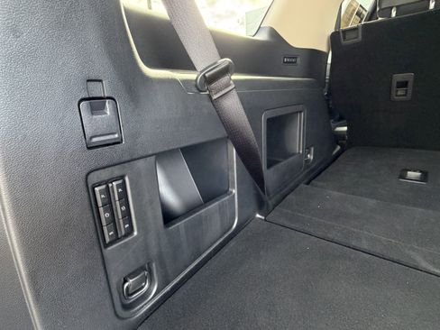 Used 2022 Ford Expedition XLT AWD/4WD image 49