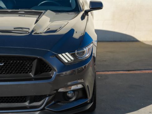 Used 2017 Ford Mustang GT Premium w/ GT Performance Package image 39