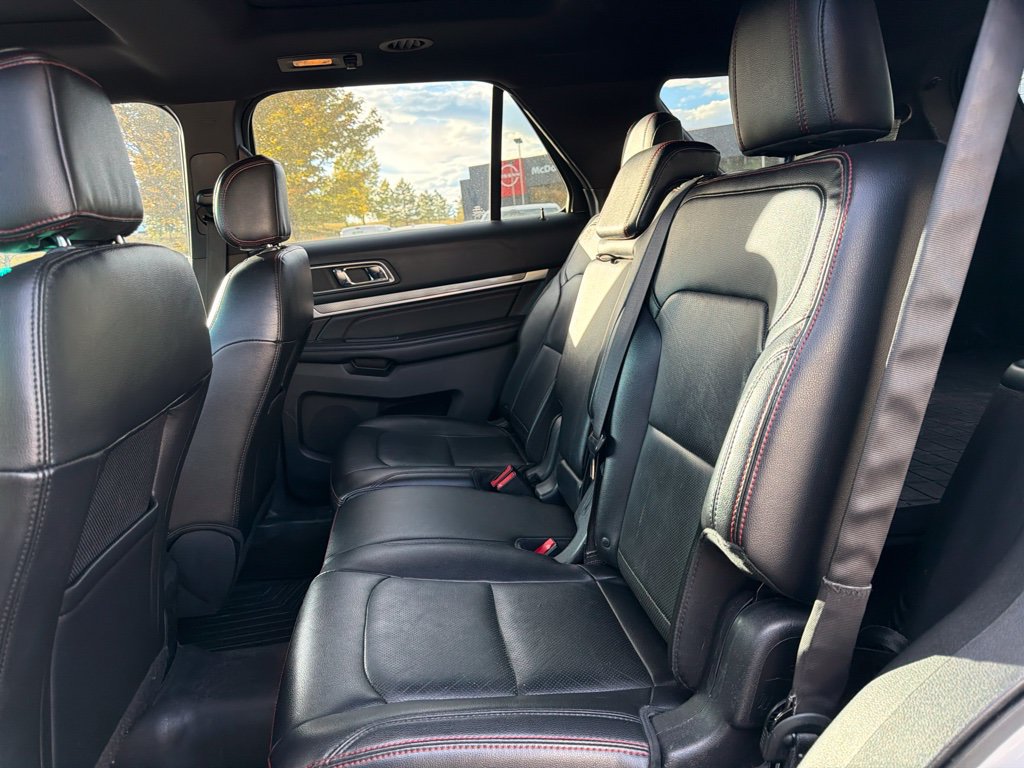 Used 2016 Ford Explorer Sport w/ Equipment Group 401A AWD/4WD image 8