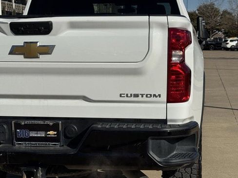 Used 2022 Chevrolet Silverado 2500 Custom w/ Custom Convenience Package image 7