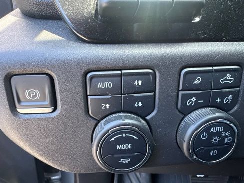 Used 2023 Chevrolet Silverado 1500 LTZ w/ Technology Package AWD/4WD image 10