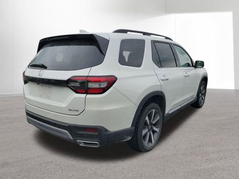 Used 2023 Honda Pilot Elite image 14