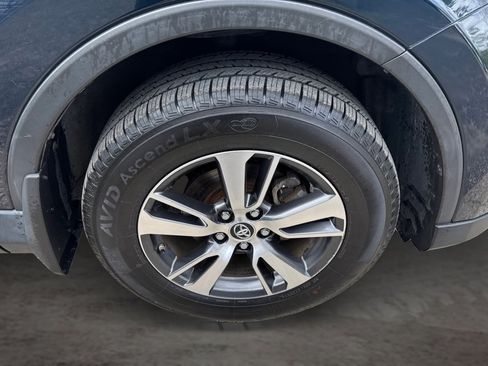 Used 2017 Toyota RAV4 XLE AWD/4WD image 17