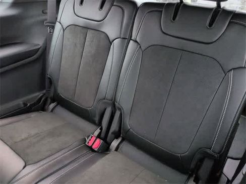 New 2025 Jeep Grand Cherokee L Altitude image 21