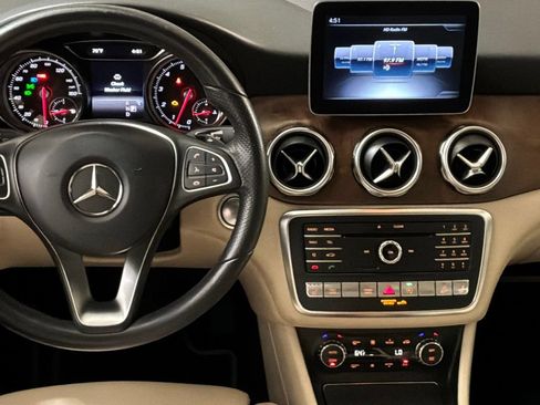 Used 2018 Mercedes-Benz GLA 250 4MATIC image 20